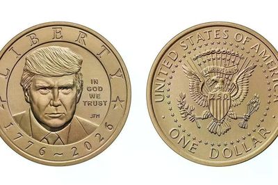 Bất chấp tranh cãi, Mỹ sẽ phát hành tiền xu 1 USD mang chân dung Tổng thống Trump
