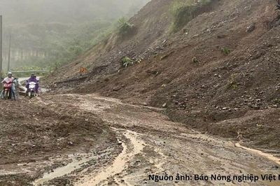 Mưa lớn gây ngập úng, sạt lở nhiều khu vực ở Tây Bắc
