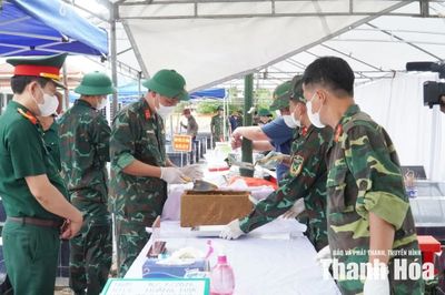 Lấy và bàn giao mẫu hài cốt liệt sĩ tại Nghĩa trang Liệt sĩ Hoằng Hóa