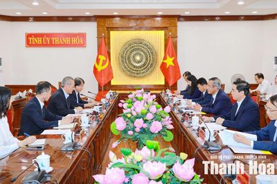 Bí thư Tỉnh ủy Lê Đức Thái tiếp và làm việc với Tổng Giám đốc Công ty TNHH Idemitsu Việt Nam