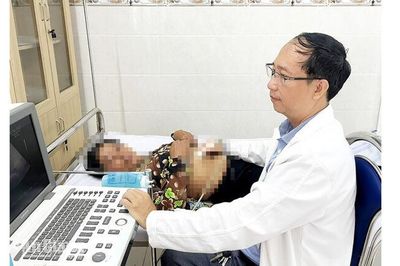 Trên 200 người cao tuổi xã An Cư được khám bệnh miễn phí