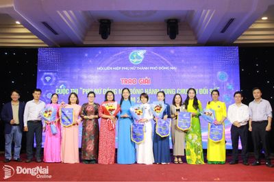 Phụ nữ chủ động ứng dụng công nghệ trong thời đại số