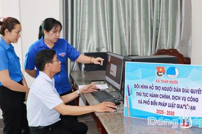 Xã Tháp Mười: Đưa dịch vụ công trực tuyến đến gần dân