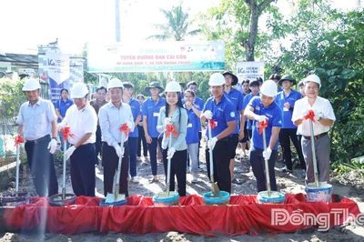 Xã Tân Khánh Trung: Khởi công tuyến đường đan Cái Côn