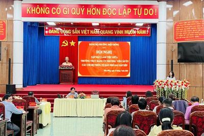 Đảng ủy phường Diên Hồng nâng cao hiệu quả hoạt động chi bộ sau sắp xếp