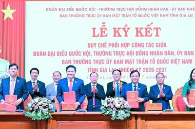 Đoàn ĐBQH, Thường trực HĐND, UBND và Ban Thường trực Ủy ban MTTQ Việt Nam tỉnh Gia Lai ký kết quy chế phối hợp