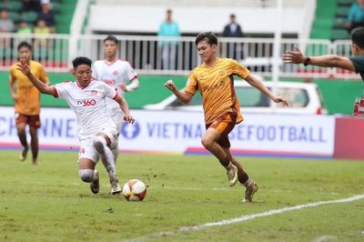 U17 LPBank Hoàng Anh Gia Lai thua đậm trong trận ra quân