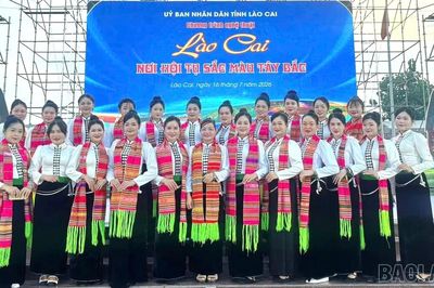 Đoàn Xòe Thái phường Trung Tâm sẵn sàng tỏa sáng tại Hội nghị xúc tiến đầu tư Lào Cai 2026