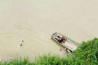 Sông, hồ phục vụ sản xuất và nguy cơ đuối nước trẻ em