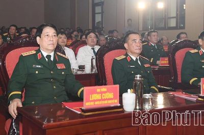 Trung đoàn 98 kỷ niệm 80 năm Ngày thành lập, đón nhận Huân chương Bảo vệ Tổ quốc hạng Nhì