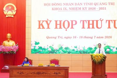 Khai mạc kỳ họp thứ tư, HĐND tỉnh khóa IX: Quyết nghị nhiều cơ chế, chính sách thúc đẩy tăng trưởng