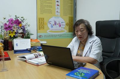 Người cao tuổi phát huy kinh nghiệm nghề nghiệp