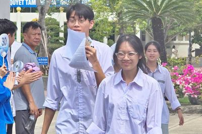 Quảng Ninh thí điểm đưa đón học sinh miễn phí bằng xe buýt điện trong năm học 2026-2027