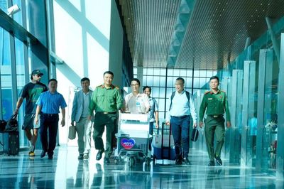Hành trình xuyên Việt đưa trái tim vượt hơn 1.700 km đến với bệnh nhi 15 tuổi