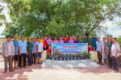 Xã Phan Ngọc Hiển ra quân chỉnh trang Khu di tích Cây me Rạch Gốc