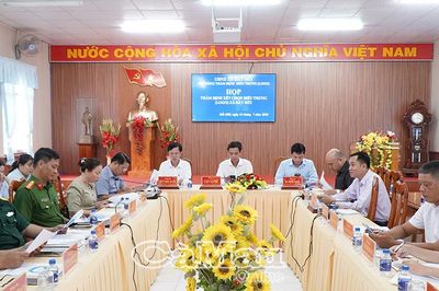 Thẩm định các mẫu biểu trưng (logo) xã Đất Mũi