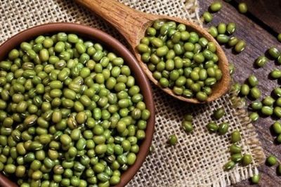 Chọn đúng, bảo quản chuẩn: Bí kíp để đậu xanh luôn thơm bùi, không bị mốc, mọt