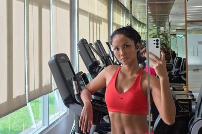 Hoa hậu H'Hen Niê khoe body chuẩn trong phòng gym, một chi tiết chiếm trọn spotlight