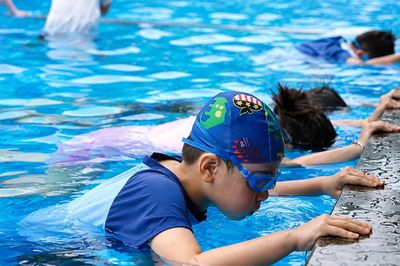 Chỉ một buổi học bơi, 4/5 trẻ nhiễm Adenovirus, cha mẹ cần đặc biệt lưu ý