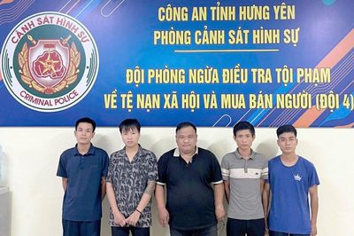 Bắt 5 nghi phạm cá độ bóng đá mùa World Cup