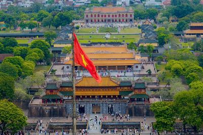 Dừng tham quan di tích Huế với du khách mặc phản cảm, bay flycam trái phép