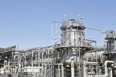 Căng thẳng Eo biển Hormuz phủ bóng lên triển vọng giá dầu thế giới