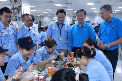Tăng lương tối thiểu vùng năm 2027 mức 7,8%