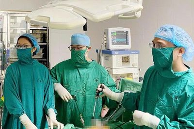 Đau bụng dữ dội, thai phụ nhập viện gấp vì ruột thừa vỡ mủ trong ổ bụng