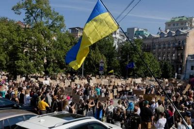 Người Ukraine biểu tình phản đối ông Zelensky miễn nhiệm 'ông trùm drone' Fedorov