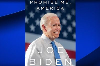 Có gì trong hồi ký mới của ông Joe Biden?