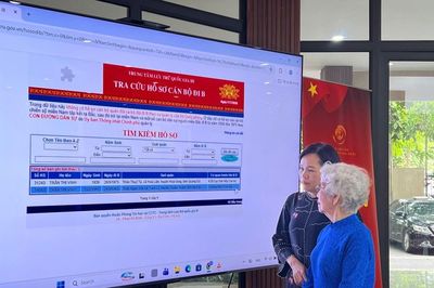 Hơn 100 tài liệu, kỷ vật kể lại hành trình của những cán bộ đi B