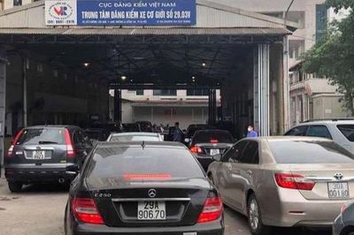 Dừng đặt lịch đăng kiểm qua ứng dụng trực tuyến