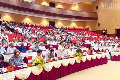 Vĩnh Long: Ấm áp buổi gặp mặt cán bộ hưu trí 6 tháng đầu năm 2026