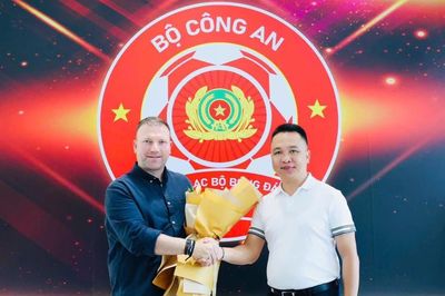 CLB Công an TPHCM công bố tân HLV người Australia
