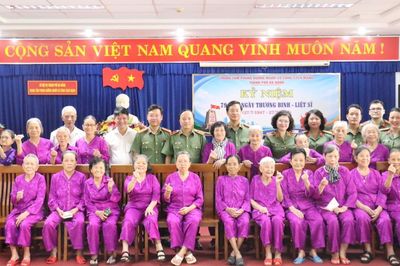 Bộ Công an tri ân các anh hùng liệt sỹ, người có công với cách mạng tại TP Đà Nẵng