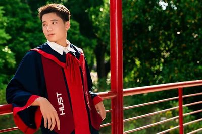 Chàng trai Bách khoa giành cú đúp học bổng châu Âu: 'Hãy thử đi, đừng tự giới hạn mình trước khi bắt đầu'