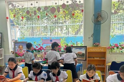 TPHCM: Đề xuất cho học sinh phổ thông mượn - trả sách giáo khoa