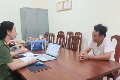 Khởi tố chủ ki-ốt photocopy làm giả hàng loạt giấy tờ, con dấu