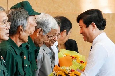 Chủ tịch HĐND TPHCM Võ Văn Minh: Chăm lo người có công là trách nhiệm, là mệnh lệnh từ trái tim