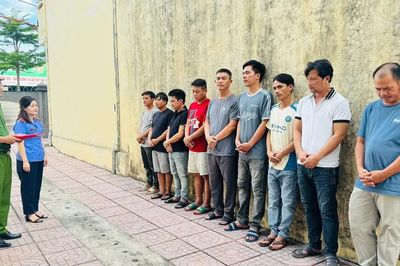 Khởi tố 9 bị can trong đường dây cá độ bóng đá trực tuyến hơn 200 tỷ đồng