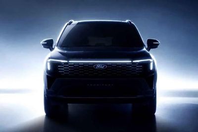 [GALLERY] Ford Việt Nam 'nhá hàng' Territory Platinum mới, chờ ra mắt