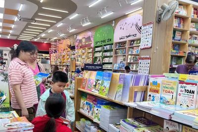 Đề xuất miễn phí sách giáo khoa cho hơn 2,5 triệu học sinh TPHCM