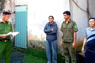 Dàn cảnh mua bán dâm, dùng vũ lực đe dọa ép khách vào quán nước để cưỡng đoạt tài sản