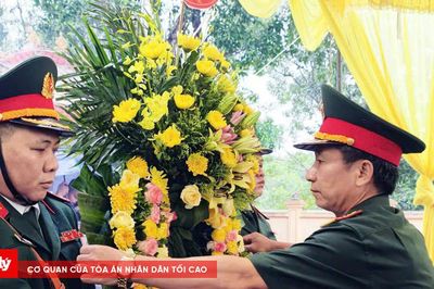 Hoàn nguyên từng phần mộ liệt sĩ với cả tấm lòng