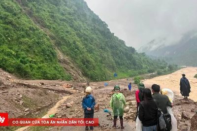 Mưa lũ chia cắt nhiều tuyến đường ở Sơn La, thiệt hại hàng tỷ đồng
