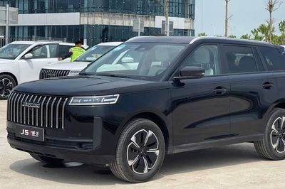 Xe hybrid 'tung hoành' phân khúc SUV cỡ B, điểm nóng nhất thị trường Việt Nam
