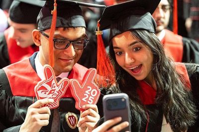 Mỹ áp dụng giới hạn lưu trú 4 năm đối với du học sinh quốc tế