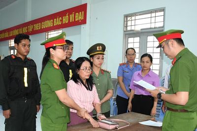 Bắt tạm giam người phụ nữ lợi dụng quyền tự do dân chủ