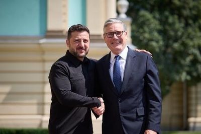 Thủ tướng Anh Starmer thăm Ukraine ngay trước khi rời nhiệm sở
