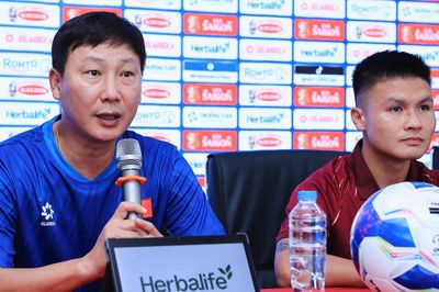 HLV Kim Sang Sik nói điều thật lòng về tuyển Việt Nam ở ASEAN Cup